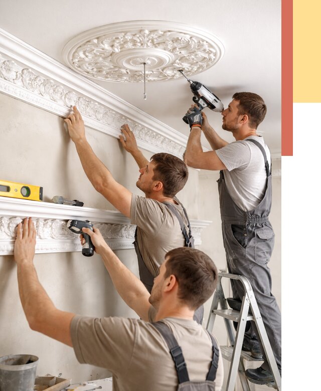 Монтаж лепнины на потолок в Биробиджане от 3244 руб. быстро и недорого | ОТДЕЛОЧНИК-Брб